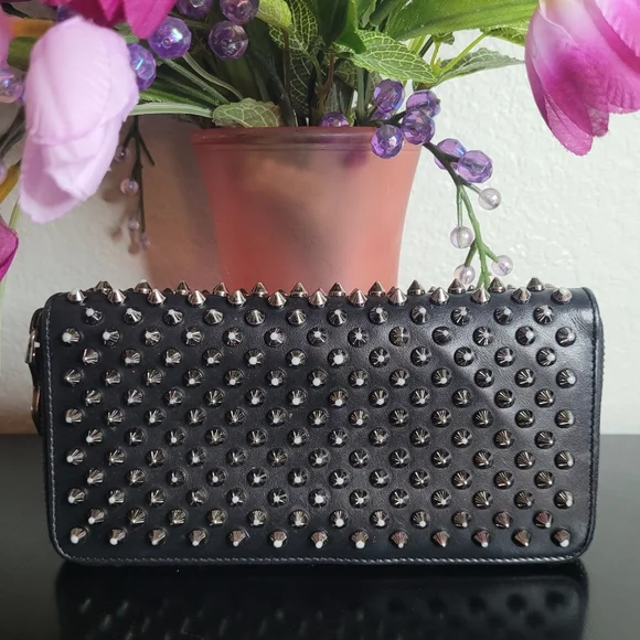 Christian Louboutin Long Wallet Panettone gunmetal/silvery Studs - Picture 2 of 15